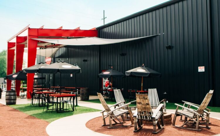  PATIO OF THE WEEK: Warped Wing celebrates a decade...