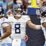 Titans have 217 yards and 17-7 lead on Texans