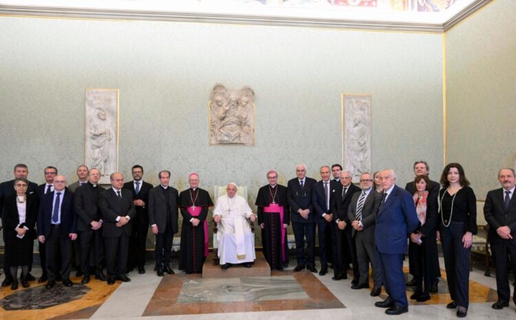  Pope: ‘Key to education is good school-famil...