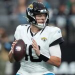 Jaguars vs. Titans odds, picks, spread, how to watch, live stream: Model reveals 2024 Week 17 NFL predictions