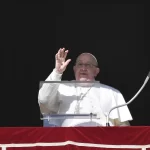 Pope Francis: Family Dialogue Defeats Digital Dist...