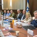 Video Israel cabinet approves ceasefire, government still to vote