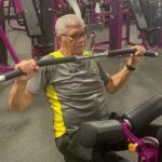 An 82-year-old personal trainer explains how lifting weights helped him relieve arthritis and joint paint