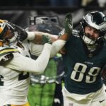 Eagles slug their way past Packers in unsightly wild-card affair