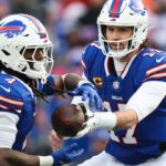 Bills take 28-7 fourth quarter lead