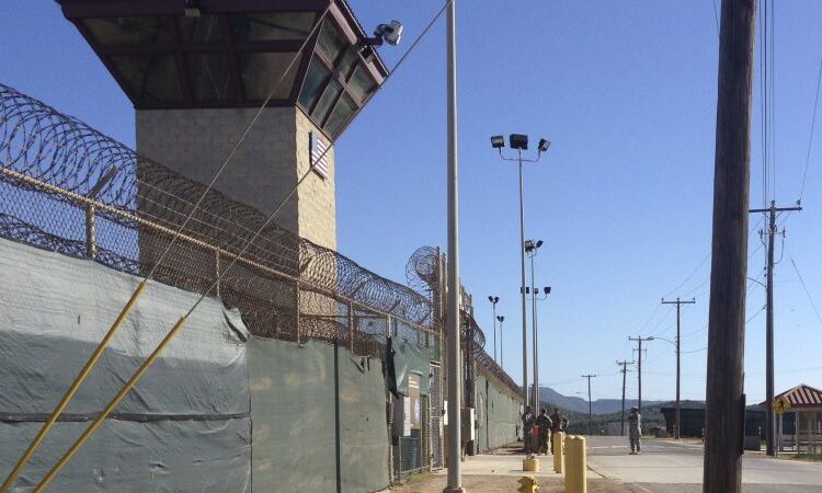  11 Yemeni detainees at Guantanamo Bay transferred ...