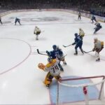 NSH@VAN: Saros with a great save against Conor Gar...