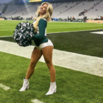 ‘Stunning’ Eagles Cheerleader Trending Before Kickoff Sunday