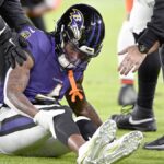 Zay Flowers injury update: Ravens WR downgraded to out after hurting knee in Week 18 vs. Browns