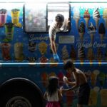 US small business confidence drops, economic outlo...